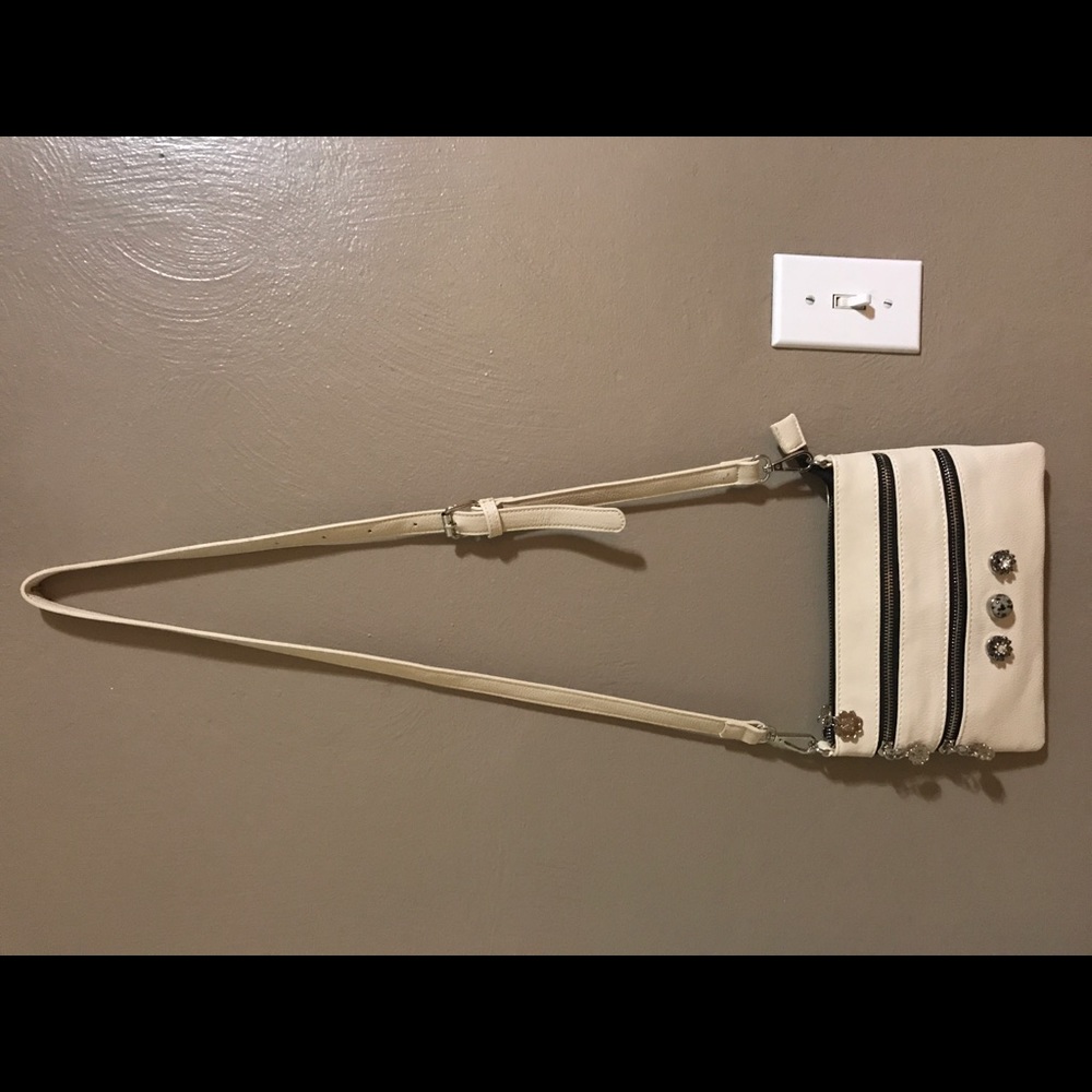 Magnolia and vine cross body purse